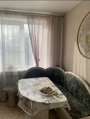 Продам многокомнатную квартиру, Садовая ул, 10, Ивангород г