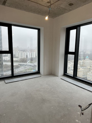 Продам трехкомнатную (3-комн.) квартиру, Озёрная ул, 1к2, Москва г