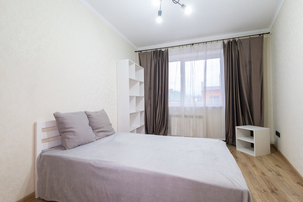 Продам двухкомнатную (2-комн.) квартиру, Товарный пер, 3, Калининград г