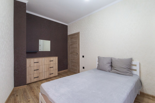 Продам двухкомнатную (2-комн.) квартиру, Товарный пер, 3, Калининград г