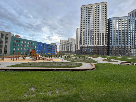 Продам многокомнатную квартиру, Бориса Слюсаря ул, 19, Ростов-на-Дону г