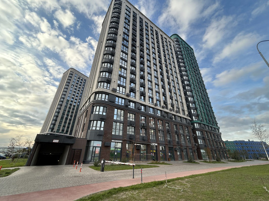 Продам многокомнатную квартиру, Бориса Слюсаря ул, 19, Ростов-на-Дону г