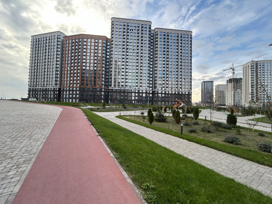 Продам многокомнатную квартиру, Бориса Слюсаря ул, 19, Ростов-на-Дону г