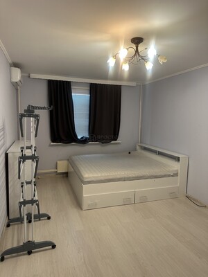 Продам однокомнатную (1-комн.) квартиру, Литовский б-р, 13/12, Москва г