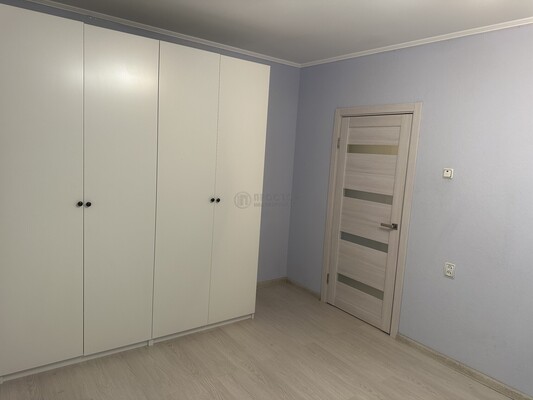 Продам однокомнатную (1-комн.) квартиру, Литовский б-р, 13/12, Москва г