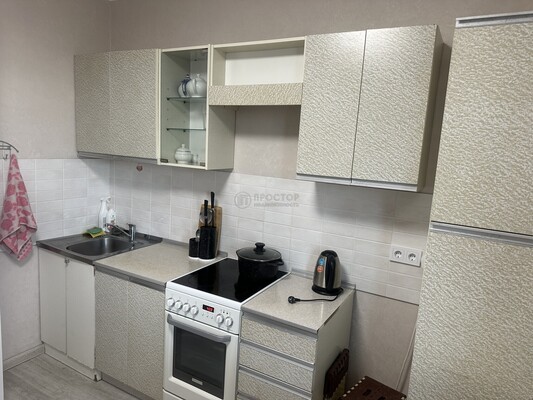 Продам однокомнатную (1-комн.) квартиру, Литовский б-р, 13/12, Москва г