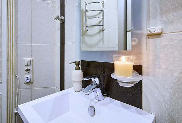 Продам трехкомнатную (3-комн.) квартиру, Ленинский пр-кт, 114А, Санкт-Петербург г