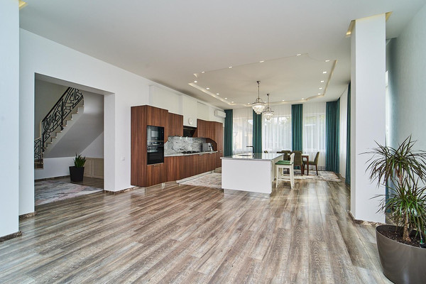 Продам коттедж, Звенящая ул, 16, Краснодар г, 0 км от города