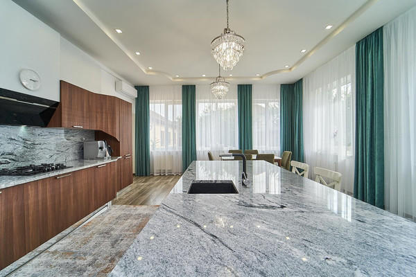 Продам коттедж, Звенящая ул, 16, Краснодар г, 0 км от города