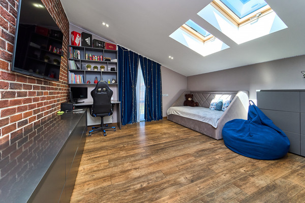 Продам коттедж, Строителей ул, 65, Южный п, 0 км от города