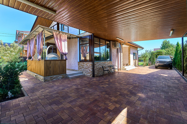 Продам коттедж, Строителей ул, 65, Южный п, 0 км от города