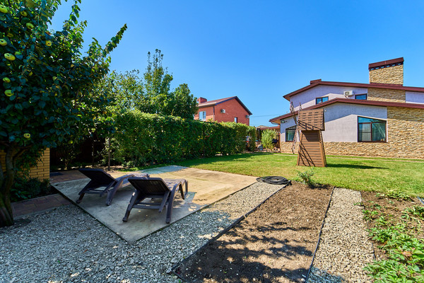 Продам коттедж, Строителей ул, 65, Южный п, 0 км от города