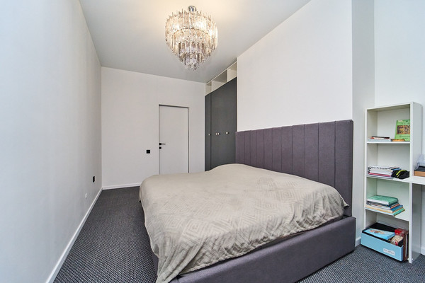 Продам трехкомнатную (3-комн.) квартиру, Воронежская ул, 47кд, Краснодар г