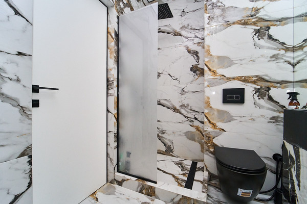 Продам трехкомнатную (3-комн.) квартиру, Воронежская ул, 47кд, Краснодар г