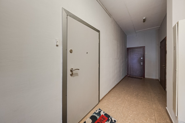 Продам двухкомнатную (2-комн.) квартиру, Новокуркинское ш, 51, Москва г