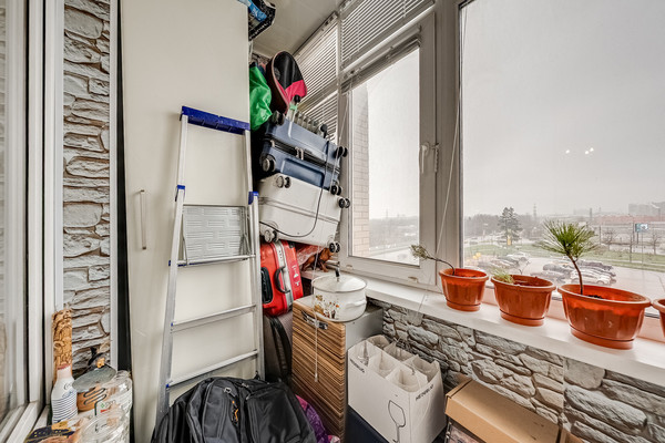 Продам двухкомнатную (2-комн.) квартиру, Новокуркинское ш, 51, Москва г