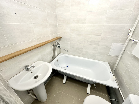 Продам однокомнатную (1-комн.) квартиру, Елены Сагандуковой ул, 16, Ханты-Мансийск г