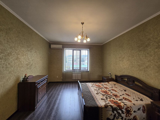 Сдам двухкомнатную (2-комн.) квартиру, Пионерская ул, 20, Геленджик г