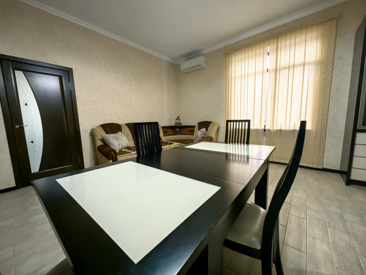 Сдам двухкомнатную (2-комн.) квартиру, Пионерская ул, 20, Геленджик г