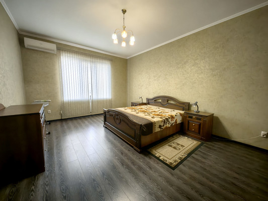 Сдам двухкомнатную (2-комн.) квартиру, Пионерская ул, 20, Геленджик г