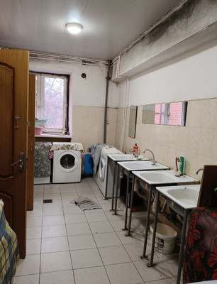 Продам комнату в 10-комн. квартире, Школьная ул, 62, Видное г