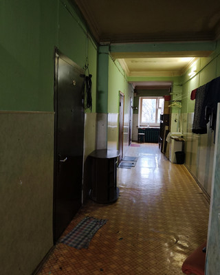 Продам комнату в 10-комн. квартире, Школьная ул, 62, Видное г