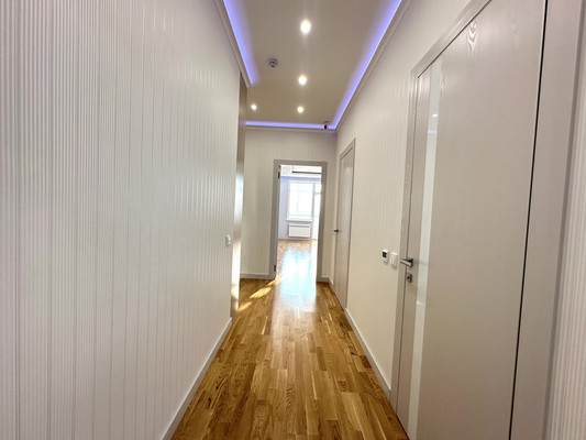 Продам трехкомнатную (3-комн.) квартиру, Чистопольская ул, 86/10, Казань г