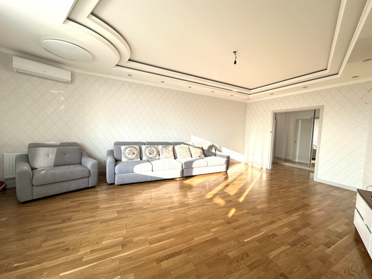 Продам трехкомнатную (3-комн.) квартиру, Чистопольская ул, 86/10, Казань г