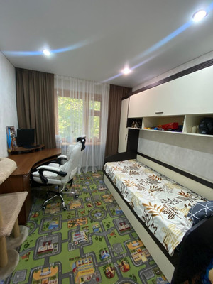 Продам трехкомнатную (3-комн.) квартиру, Зорге ул, 27/3, Ростов-на-Дону г