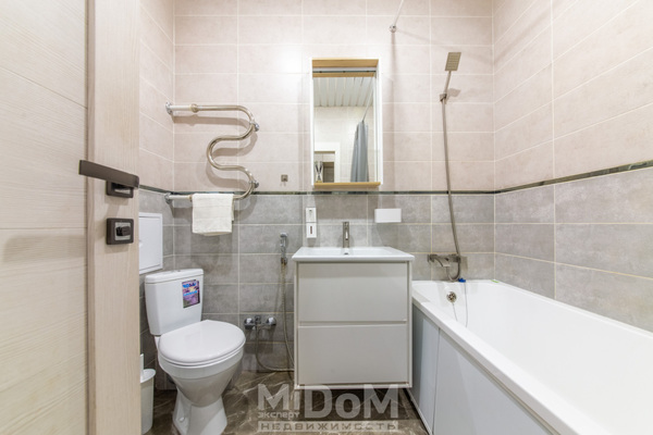 Продам однокомнатную (1-комн.) квартиру, Архитектора Белова ул, 5к1 стр 1, Парголово п