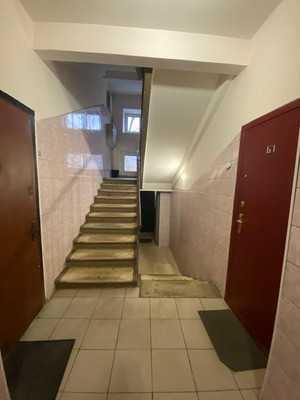 Продам двухкомнатную (2-комн.) квартиру, Приорова ул, 16к1, Москва г