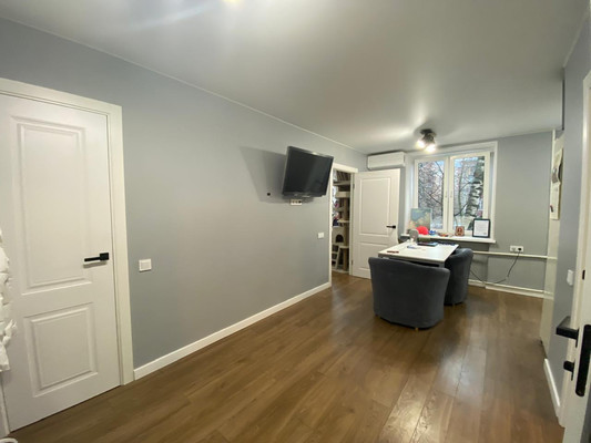 Продам двухкомнатную (2-комн.) квартиру, Приорова ул, 16к1, Москва г