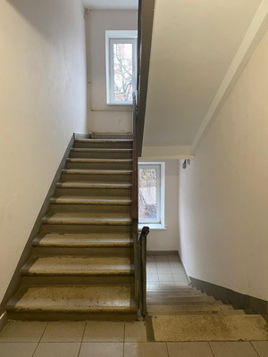 Продам двухкомнатную (2-комн.) квартиру, Приорова ул, 16к1, Москва г