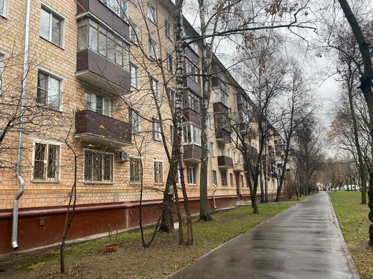 Продам двухкомнатную (2-комн.) квартиру, Приорова ул, 16к1, Москва г