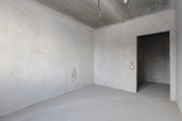 Продам однокомнатную (1-комн.) квартиру, Сержанта Мишина ул, 83к1, Калининград г