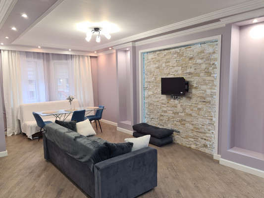 Сдам трехкомнатную (3-комн.) квартиру, Кирова (Центральный мкр.) ул, 13к1, Домодедово г