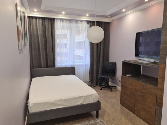 Сдам трехкомнатную (3-комн.) квартиру, Кирова (Центральный мкр.) ул, 13к1, Домодедово г