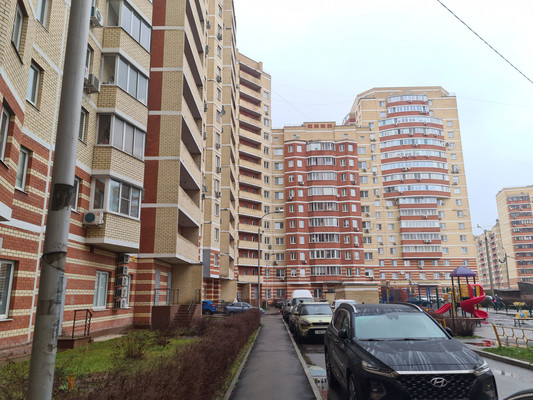 Сдам трехкомнатную (3-комн.) квартиру, Кирова (Центральный мкр.) ул, 13к1, Домодедово г