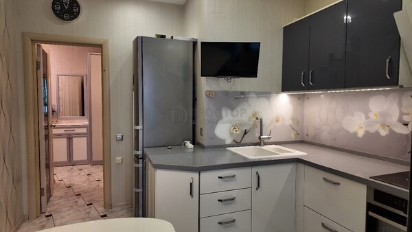 Продам двухкомнатную (2-комн.) квартиру, Космонавтов б-р, 1, Красногорск г