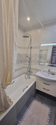 Продам двухкомнатную (2-комн.) квартиру, Космонавтов б-р, 1, Красногорск г