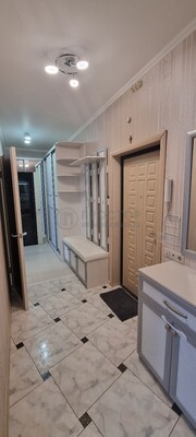 Продам двухкомнатную (2-комн.) квартиру, Космонавтов б-р, 1, Красногорск г