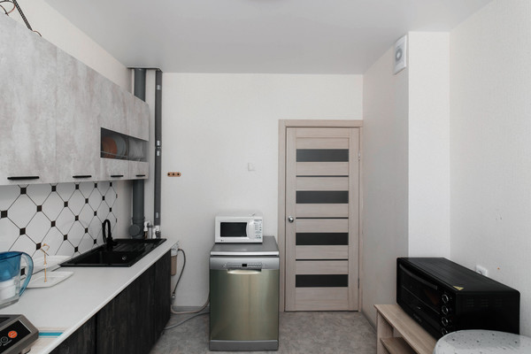 Продам двухкомнатную (2-комн.) квартиру, Георгия Величко ул, 15, Ханты-Мансийск г