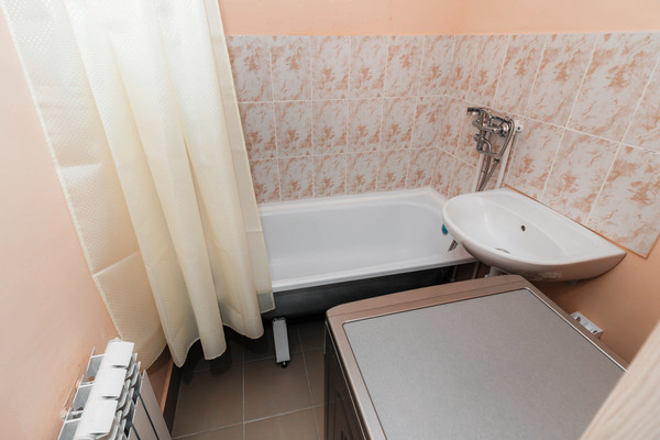 Продам двухкомнатную (2-комн.) квартиру, Георгия Величко ул, 15, Ханты-Мансийск г