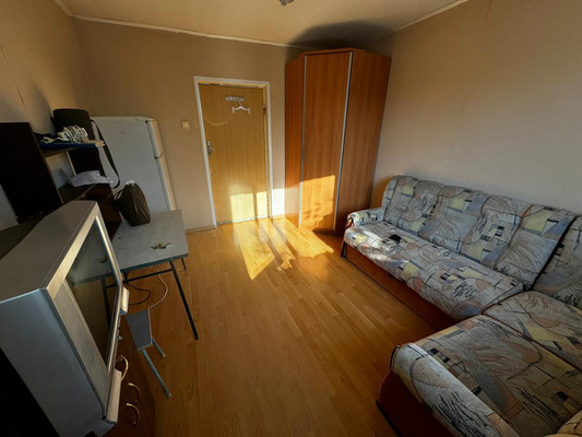 Продам комнату в 8-комн. квартире, Партизана Германа ул, 37А, Санкт-Петербург г