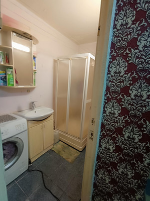 Продам комнату в 8-комн. квартире, Партизана Германа ул, 37А, Санкт-Петербург г