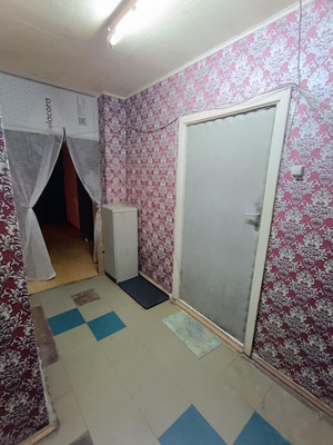 Продам комнату в 8-комн. квартире, Партизана Германа ул, 37А, Санкт-Петербург г