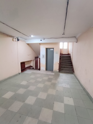 Продам комнату в 8-комн. квартире, Партизана Германа ул, 37А, Санкт-Петербург г