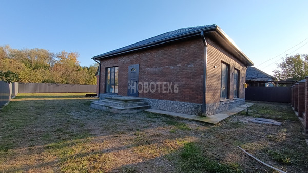 Продам коттедж, Тихая ул, 131, Апшеронск г, 0 км от города