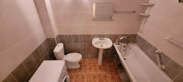 Продам однокомнатную (1-комн.) квартиру, Рябиновая ул, 11, Ханты-Мансийск г