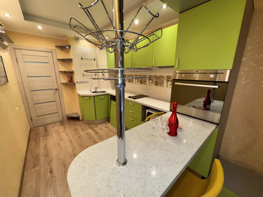 Продам двухкомнатную (2-комн.) квартиру, Комендантский пр-кт, 21к2, Санкт-Петербург г